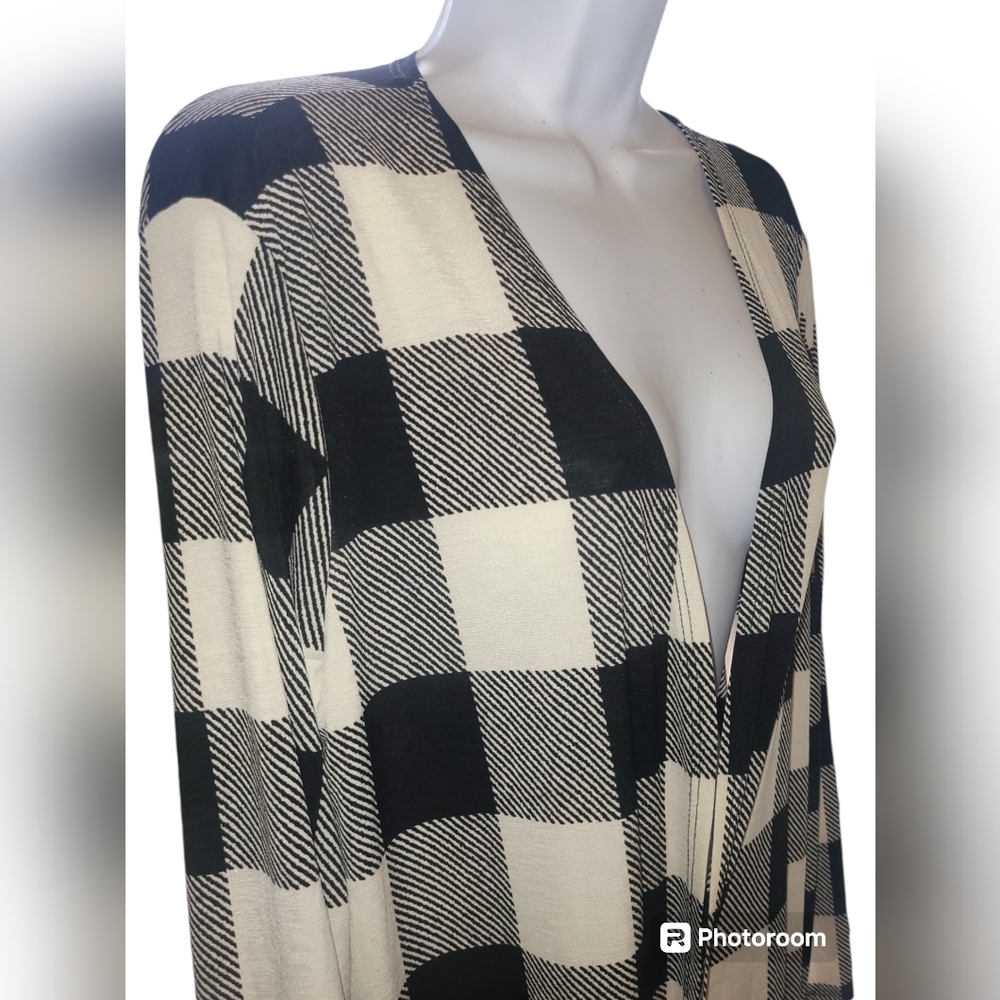 Long Lightweight Long Open top large Buffalo Plaid black and white - Picture 5 of 10